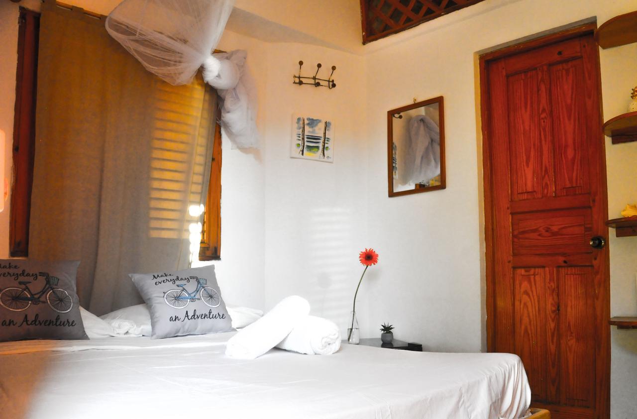 Casa Delfin Guest House 라스테레나스 외부 사진